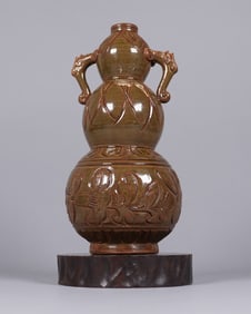 Chinese fine gourd vase