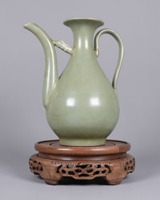 Chinese fine handled wine pot