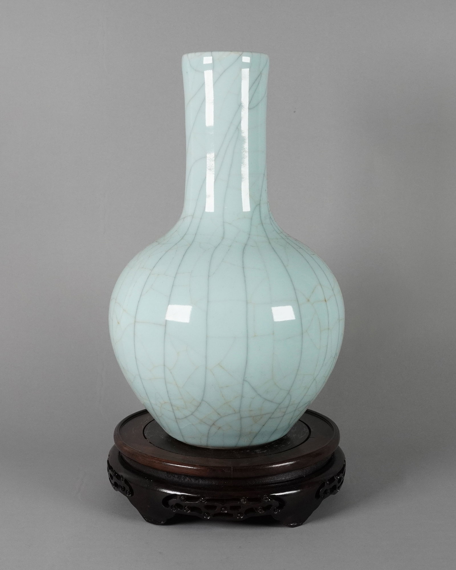 Chinese fine celadon vase: Chinese fine celadon vase. H: 14" x W: 8.3."