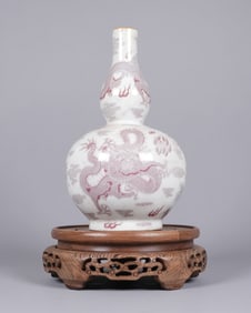Chinese fine dragon gourd vase