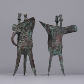 2 Chinese bronze cups