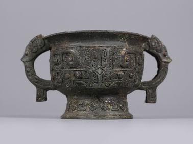 Chinese important bronze vessel