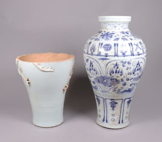 Lots Chinese tall vase