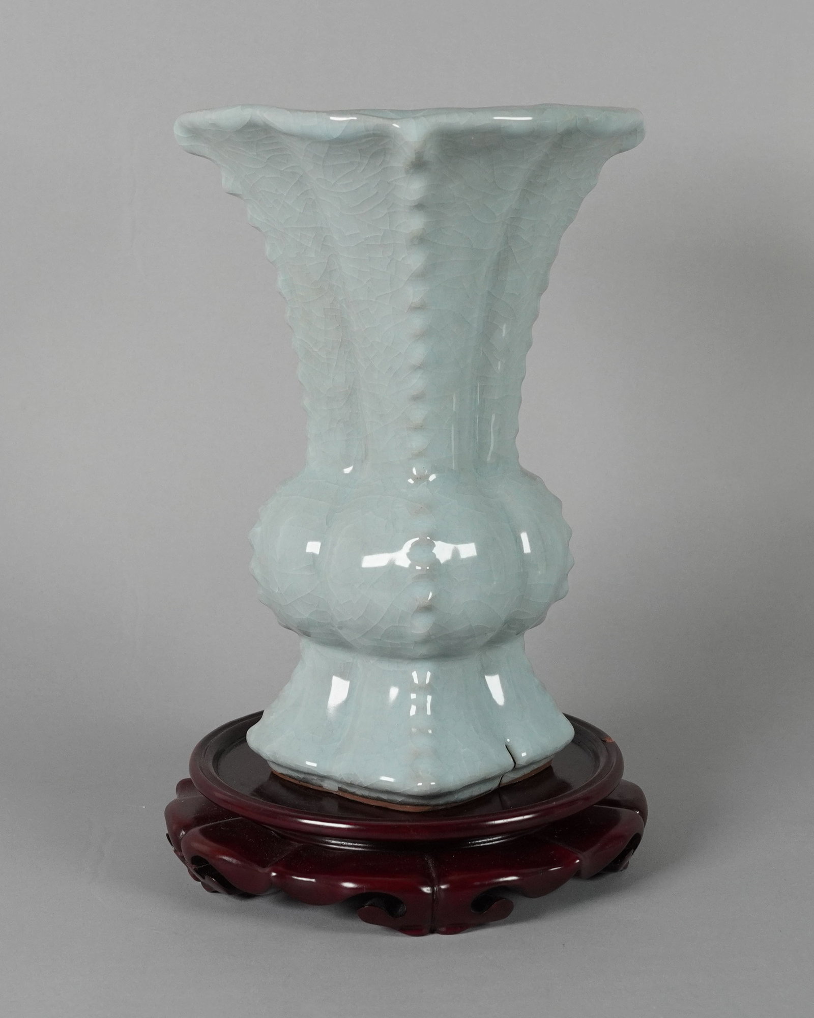 Chinese fine celadon vase: Chinese fine celadon vase. H: 9.5" x W: 6."