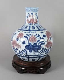 Chinese blue red vase