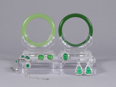 Lots Chinese apple green items