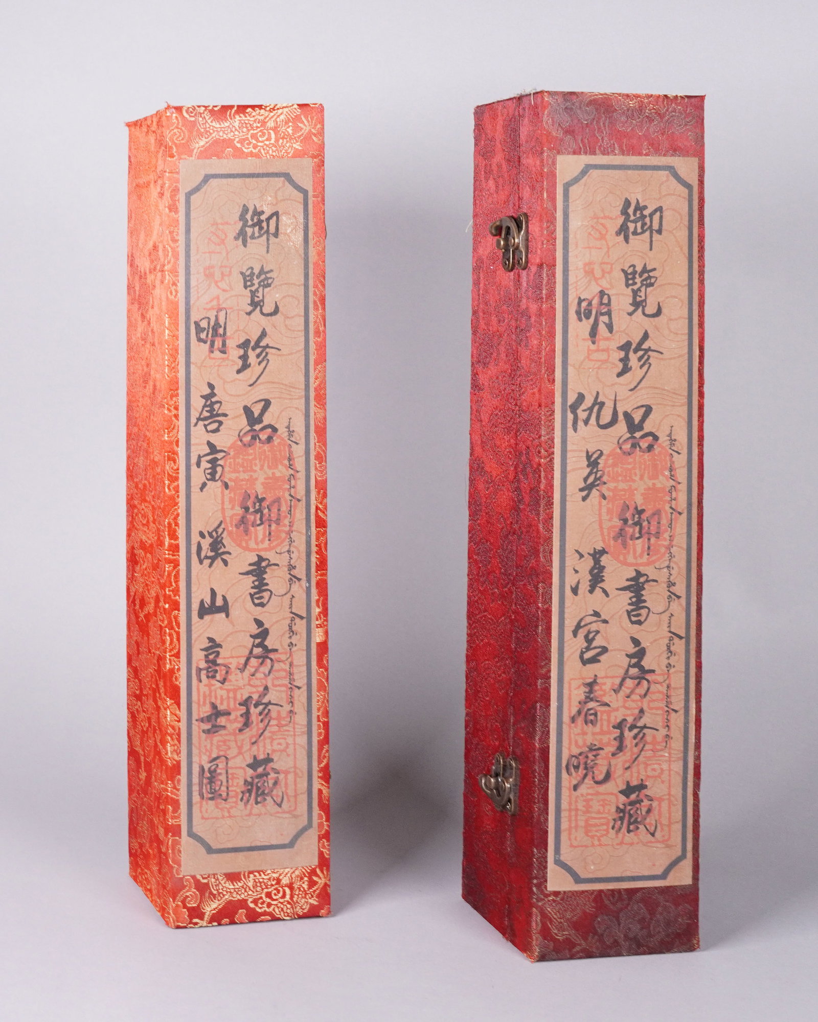 Lots Chinese fine scrolls in box: Lots Chinese fine scrolls in box.