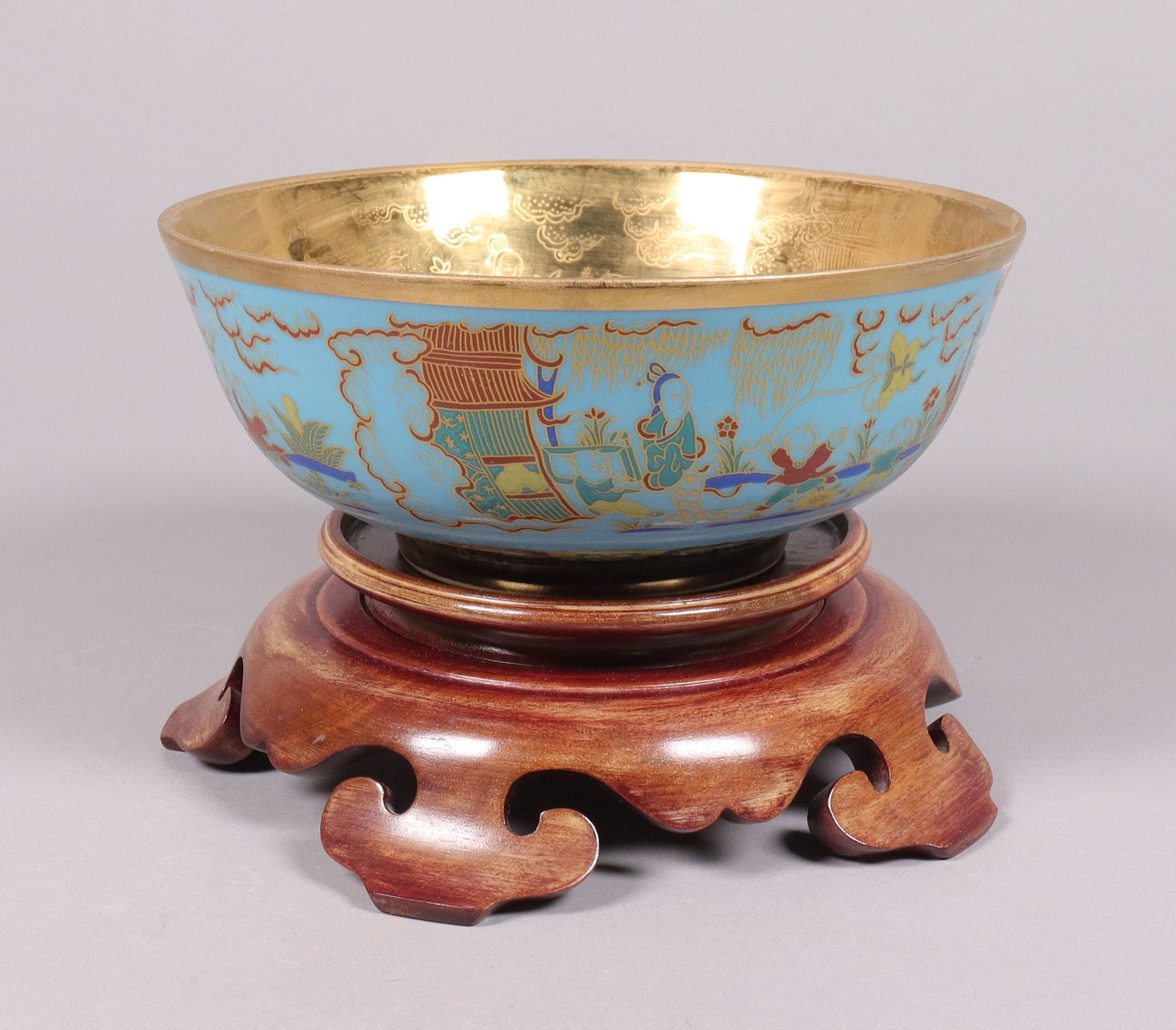 Chinese fine fancy bowl: Chinese fine fancy bowl. H: 3" x W: 7.51."