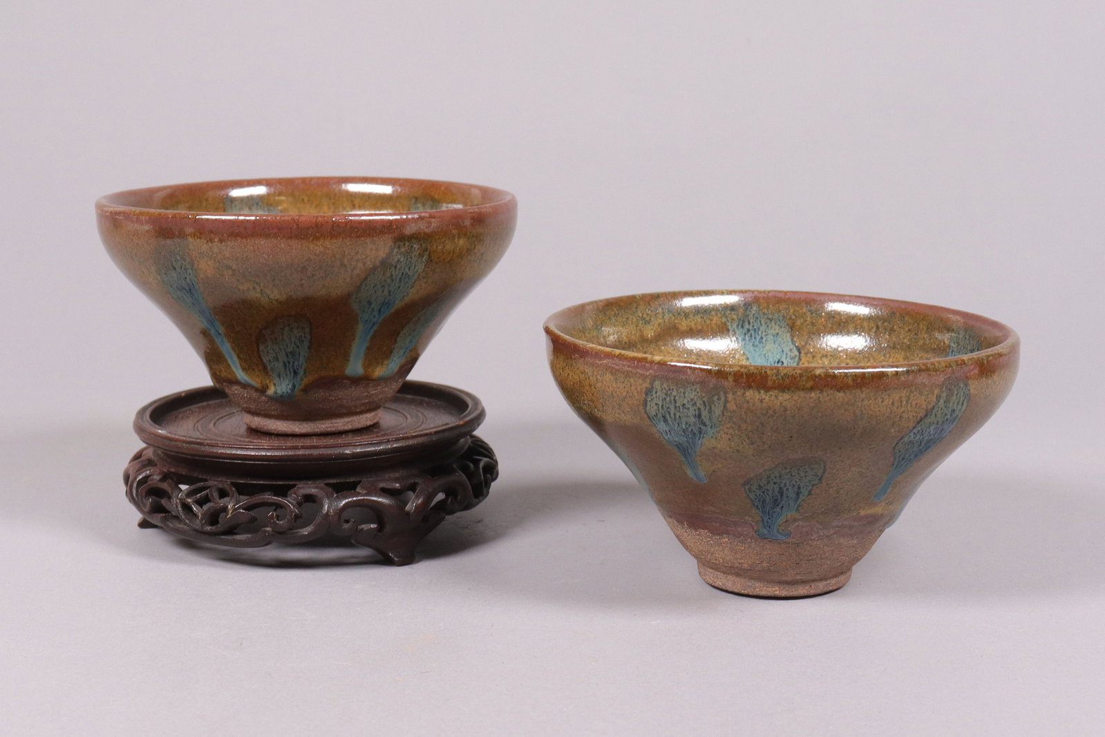 Lots Chinese tea bowls: Lots Chinese fine tea bowls. Largest H: 2.8" x W: 5."