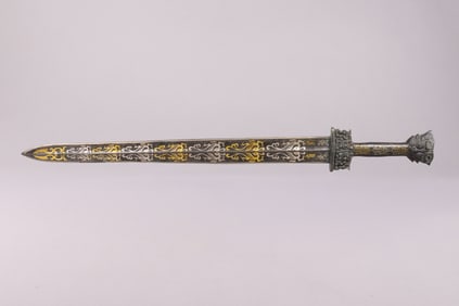 Chinese fine gilted inlaid bronze sword