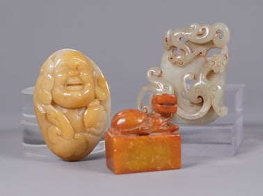 Lots Chinese carvings some are jade