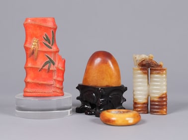 Lots Chinese carvings