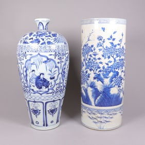 Lots Chinese b/w tall vase
