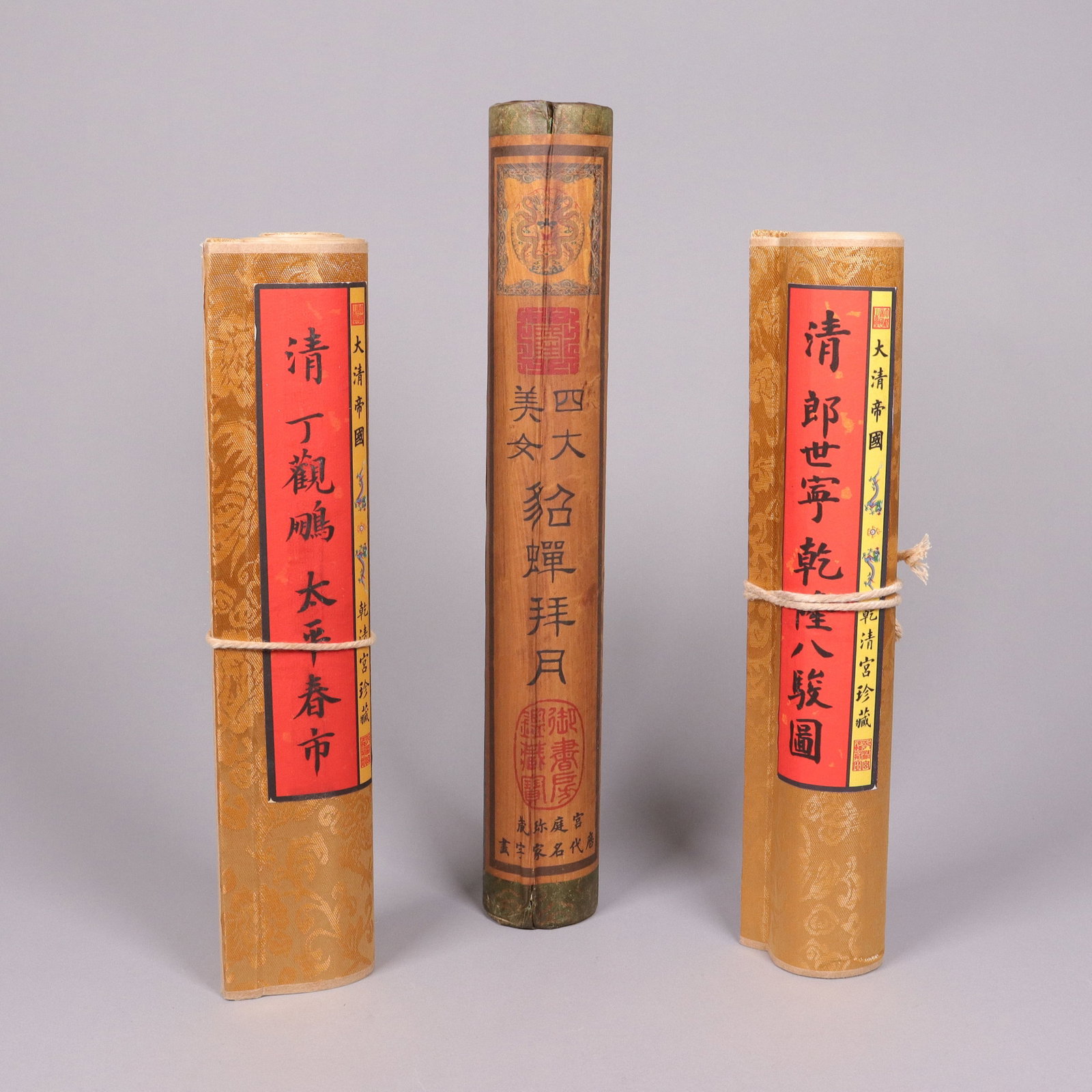 Lots Chinese fine scrolls: Lots Chinese fine scrolls.