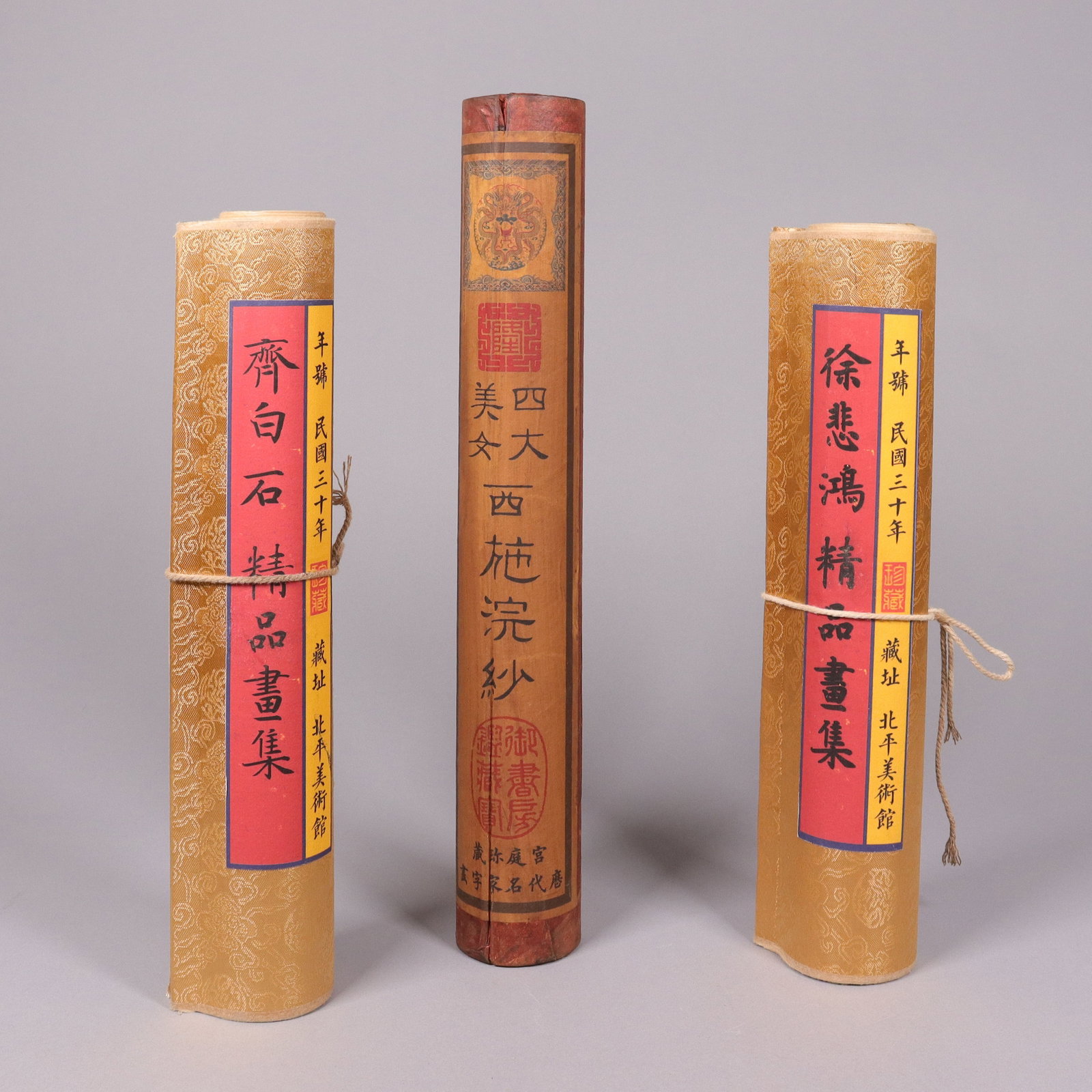Lots Chinese fine scrolls: Lots Chinese fine scrolls.