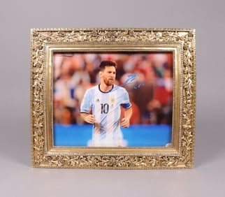 Lionel Messi signed photo