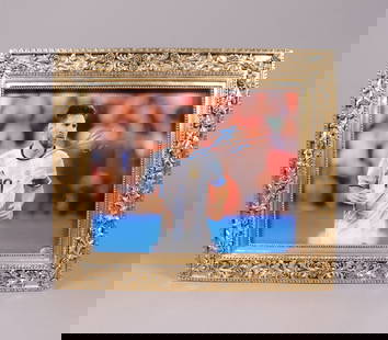 Lionel Messi signed photo: Lionel Messi signed photo, from an estate. Ungraded, all sales are final. No return.