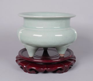 Chinese fine celadon censer