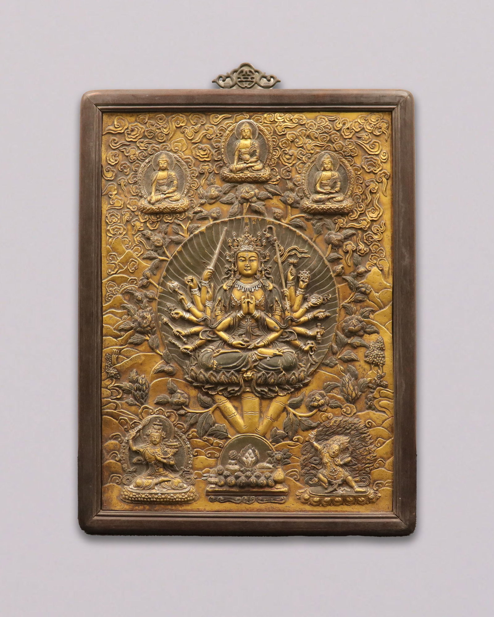 A Tibetan heavy hang plaque: A Tibetan heavy hang plaque. H: 28.9" x W: 21."