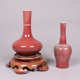 2 Chinese fine red vase