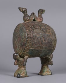 Chinese fine bronze vessel