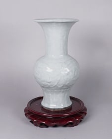 Chinese fine celadon vase