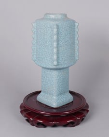 Chinese blue crackled vase
