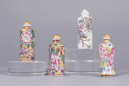 Lots Chinese snuff bottles
