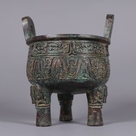 Chinese important bronze vessel