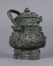 Chinese fine bronze vessel