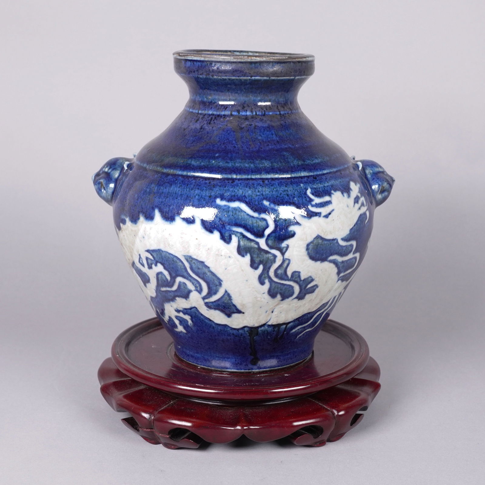 Chinese fine blue dragon jar (1 of 6)
