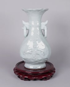 Chinese fine celadon vase