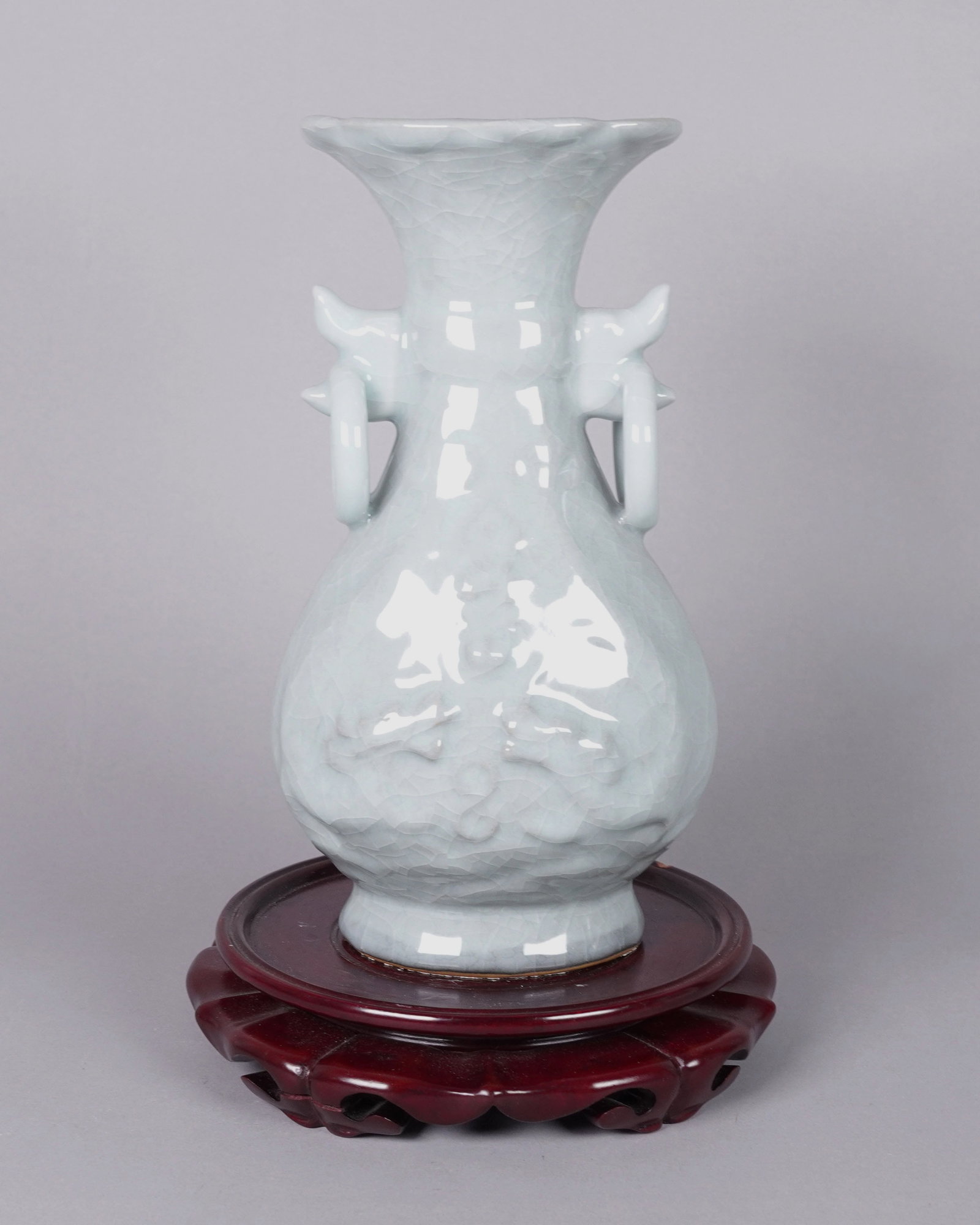 Chinese fine celadon vase: Chinese fine celadon vase. H: 9.7" x W: 5.5."