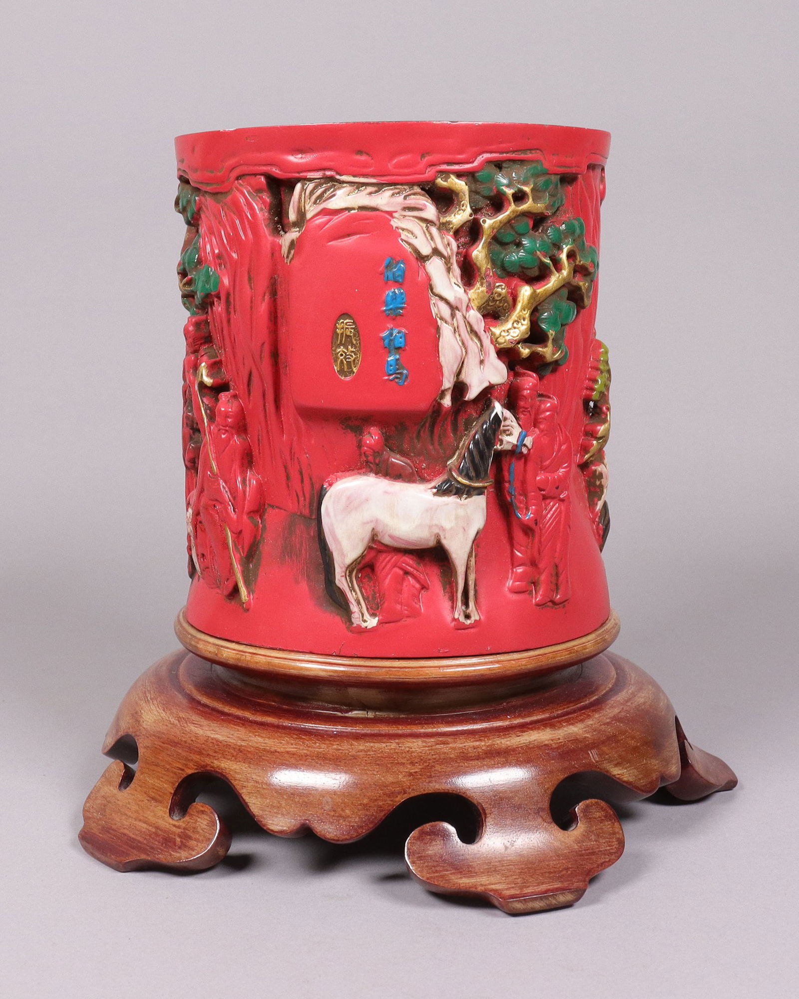 Chinese fine carved brush pot (1 of 6)