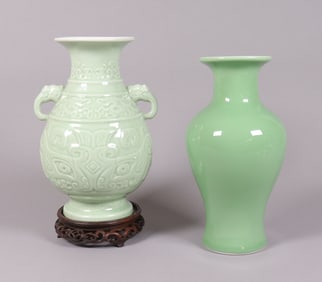 2 Chinese fine vase