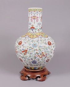 Chinese tall fancy vase