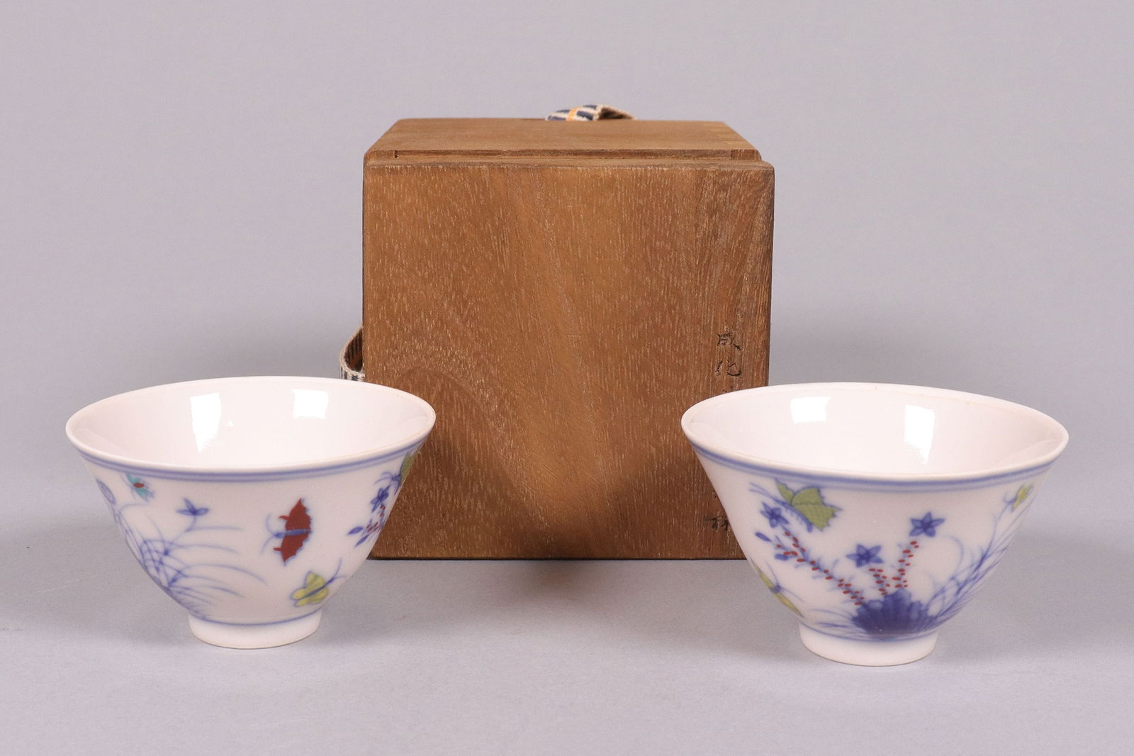 2 Chinese fine cups (1 of 6)