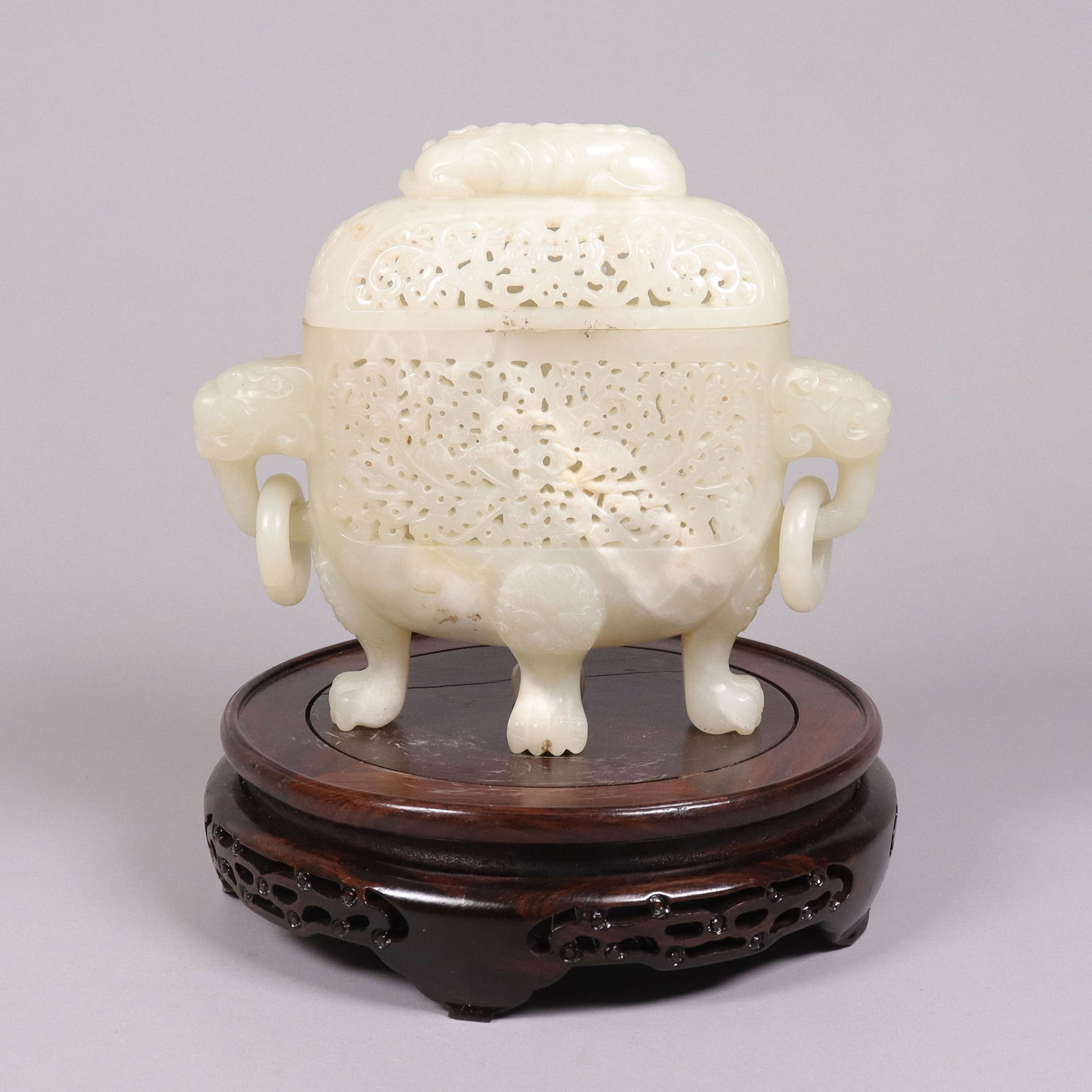 Chinese fine carved lidded censer (1 of 8)