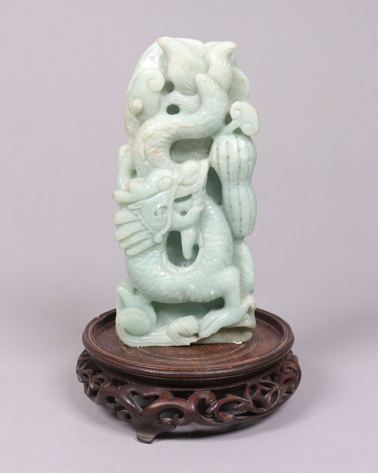 Chinese fine jadeite figure (1 of 6)
