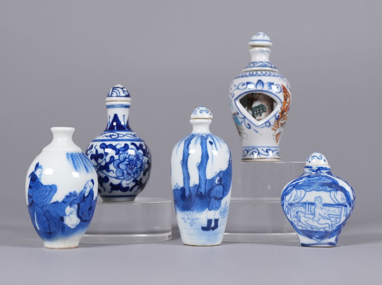 Lots Chinese snuff bottles (1 of 7)