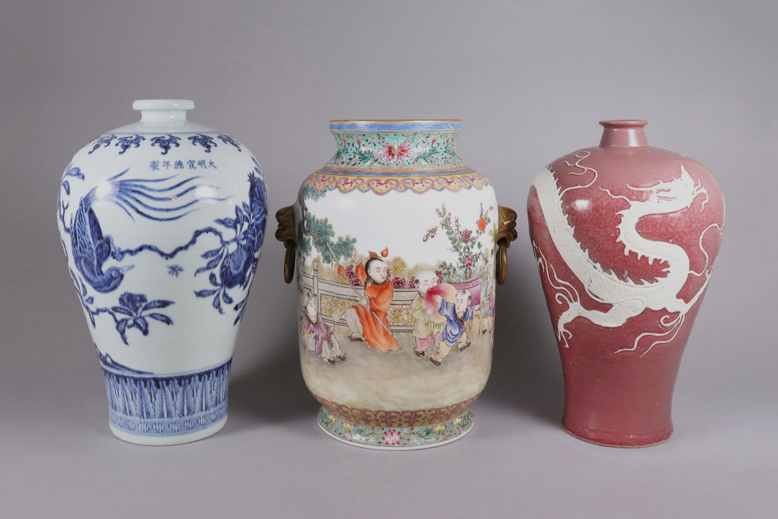 Lots Chinese tall vase: Lots Chinese tall vase. H: 13.75" x W: 10."