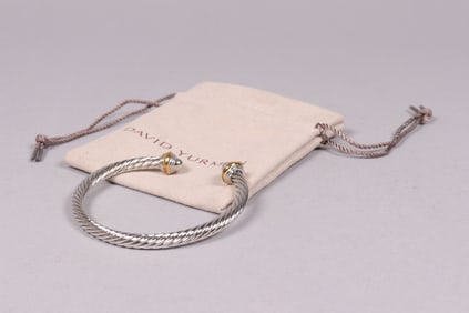 A vintage fine bangle