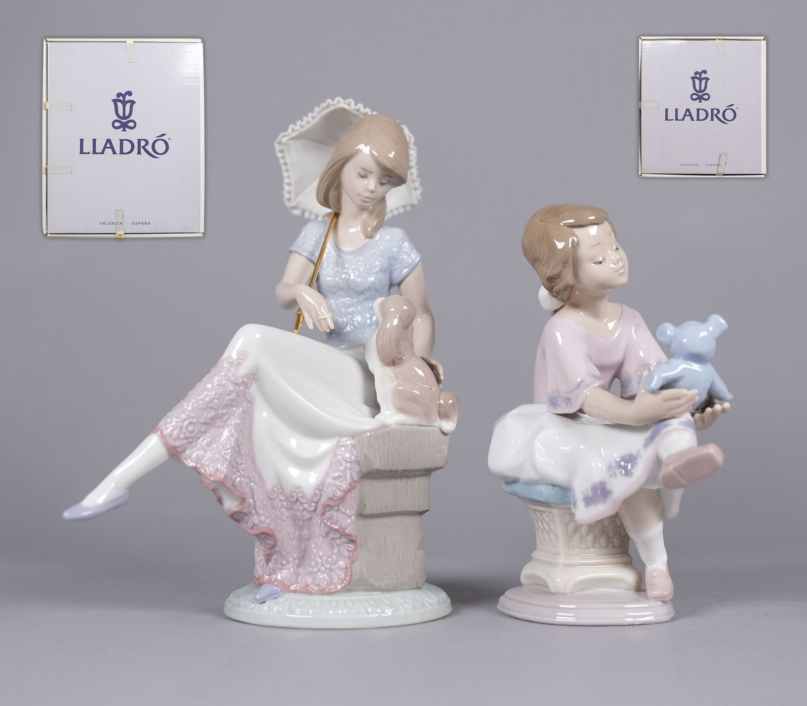 2 Lladro figurines with box (1 of 9)