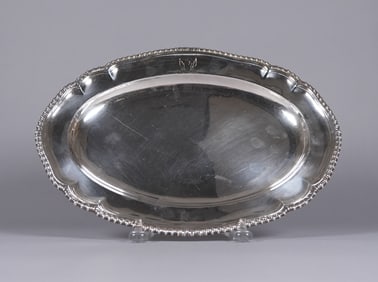 A rare Paul Storr silver platter 25.2 oz