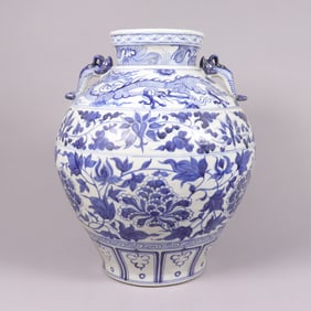 Chinese estate large dragon jar