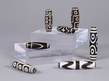 Lots Tibetan dzi beads estate