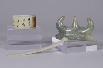 Lots Chinese carved items