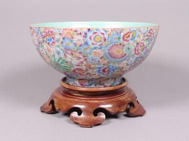 Chinese antique famille rose bowl