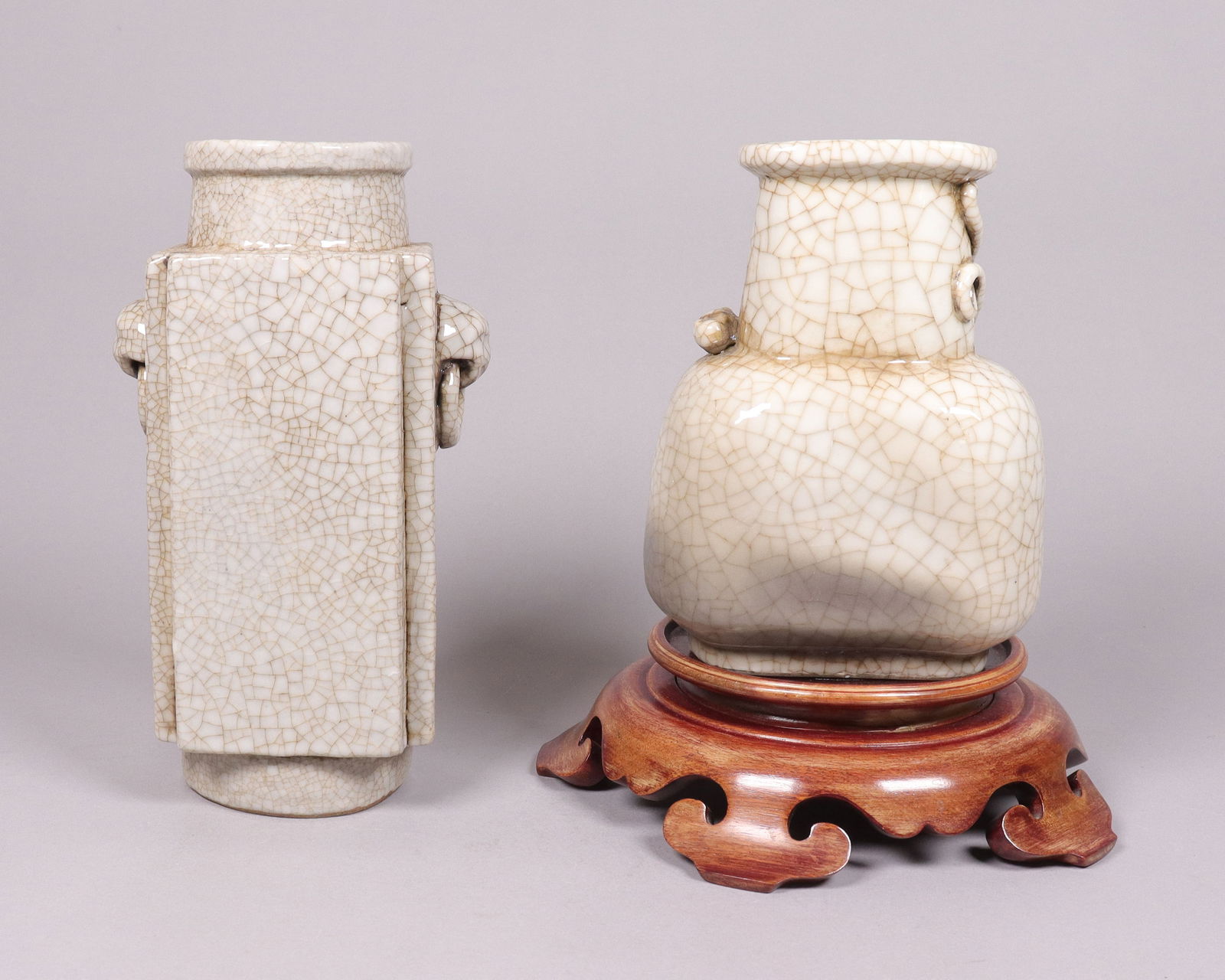 Lots Chinese crackled vase (1 of 8)