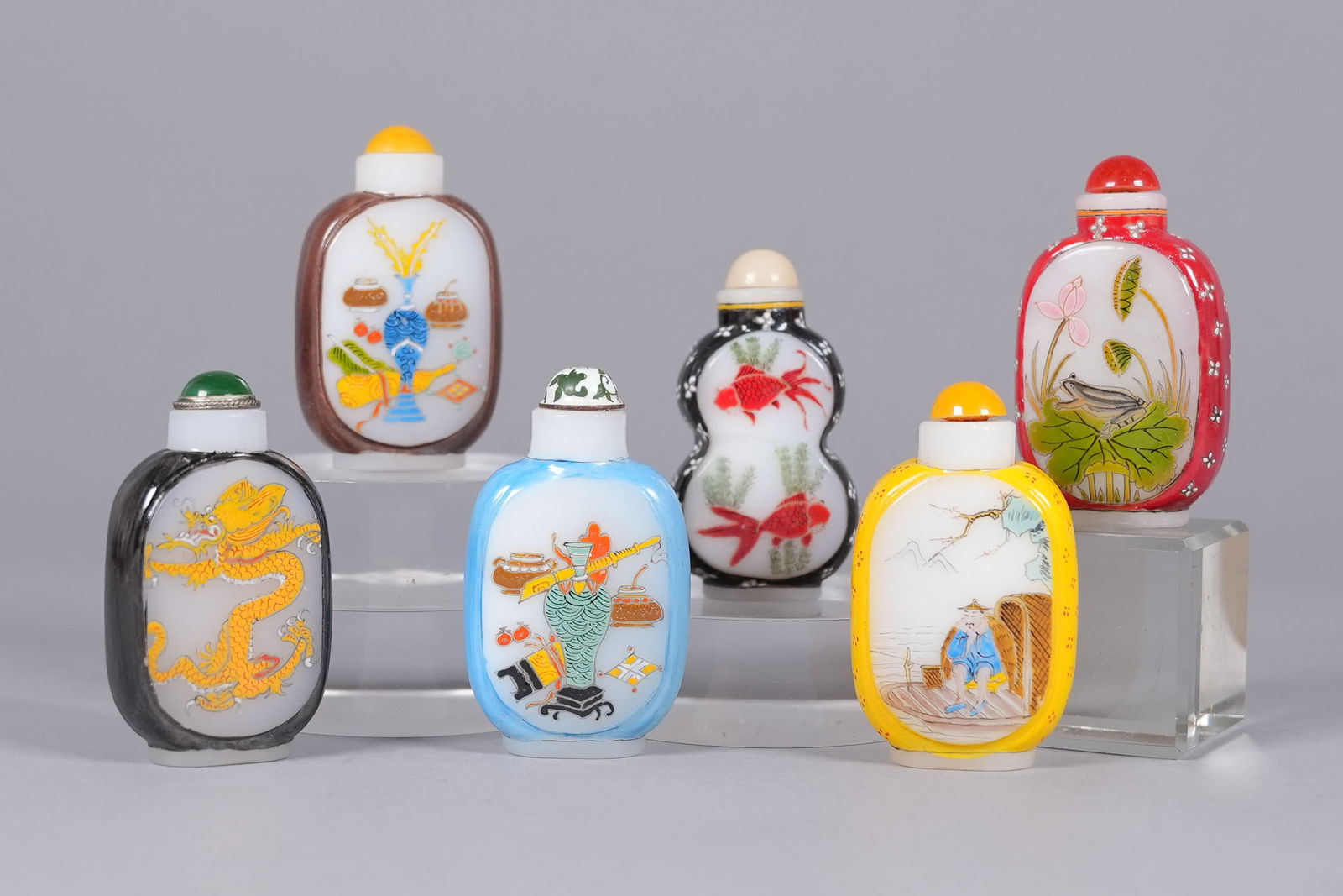 Lots Chinese snuff bottles (1 of 7)